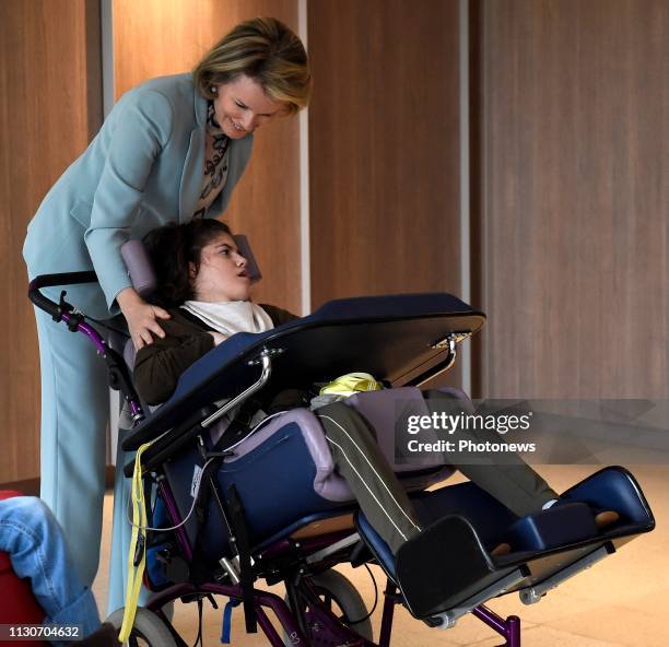 Heilig Hart : deelname van de Koningin Mathilde aan de Week van de Zorg, een initiatief van Dag van de Zorg vzw, dat dit jaar in het teken staat van...