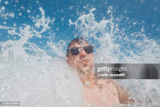 sommerspaß - funkwelle stock-fotos und bilder