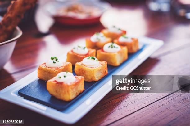 potatis bravas - patatas bravas bildbanksfoton och bilder