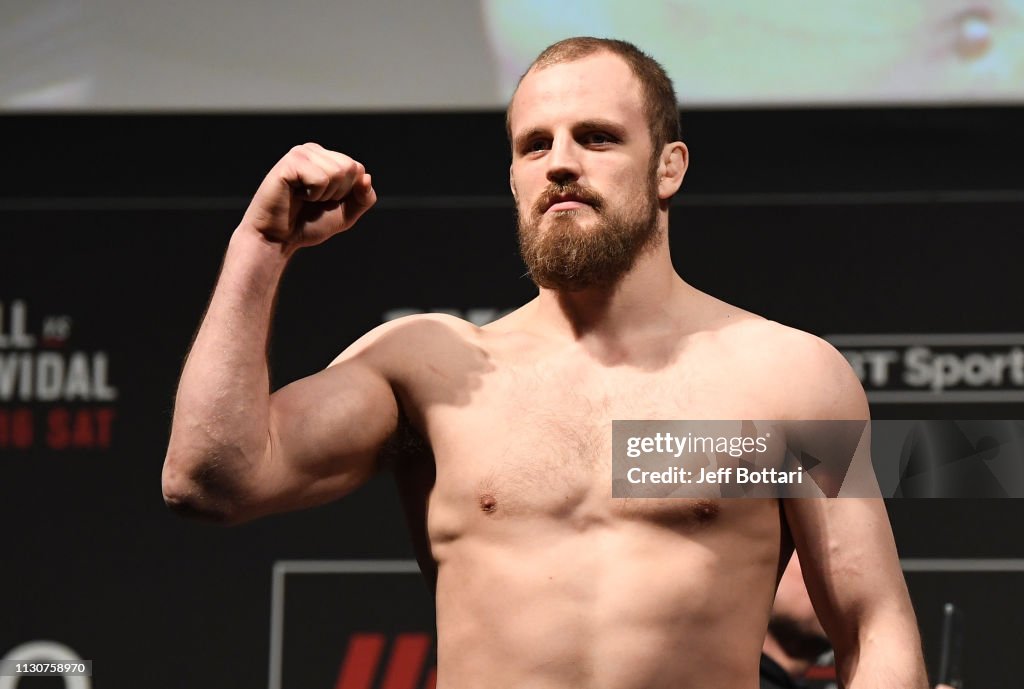 UFC Fight Night: Weigh-ins