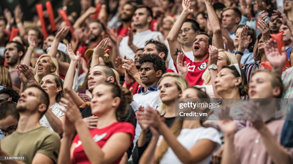 Cheering Definition Crowd Of People Cheering Football