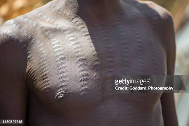 äthiopien: daasanach-scars - skarifizierung stock-fotos und bilder