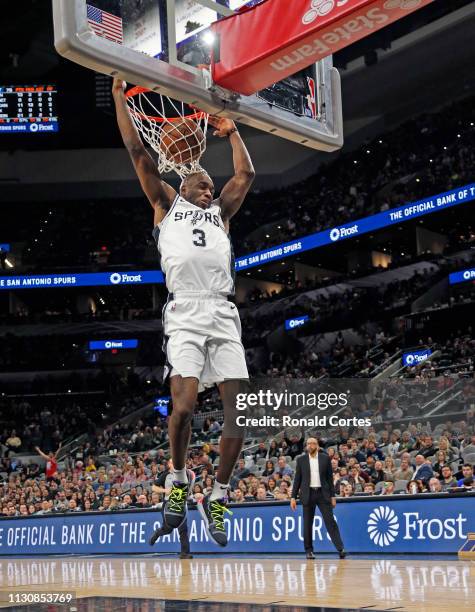Quincy Pondexter of the San Antonio Spurs dunks on a breakaway against the New York Knicks at AT&T Center on March 15, 2019 in San Antonio, Texas....