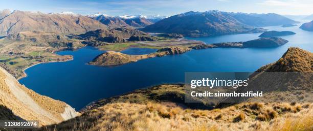 lago wanaka e os alpes do sul - lago wanaka - fotografias e filmes do acervo