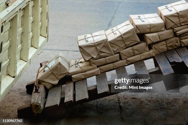Package Ramping Loading Ramp Photos et images de collection - Getty Images