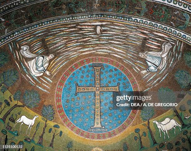 Apse Shape Moses Elias Photos and Premium High Res Pictures - Getty Images
