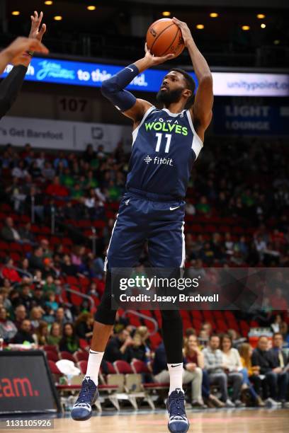 Hakim Warrick of the Iowa Wolves shoots a jump-shot against the Wisconsin Herd in an NBA G-League game on March 16, 2019 at the Wells Fargo Arena in...