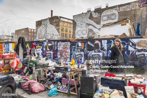 kreuzberg, flea market - street art around the world stock pictures, royalty-free photos & images