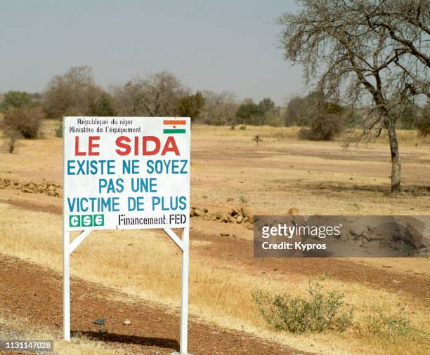 africa, niger, 2007: view of aids hiv sign - kaposis sarcoma 個照片及圖片檔