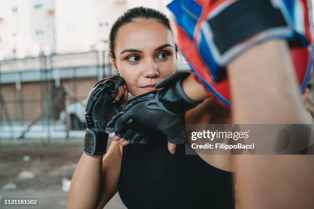 Luchadores De Muay Thai Entrenando Juntos, Foto de stock