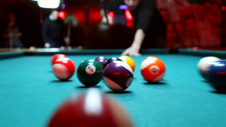 https://media.gettyimages.com/id/1131273717/video/playing-billiard.jpg?b=1&s=640x640&k=20&c=1R4bhTeObFjViMFTjDJ73SxLFaq4oc0aH59bTFDZuSo=