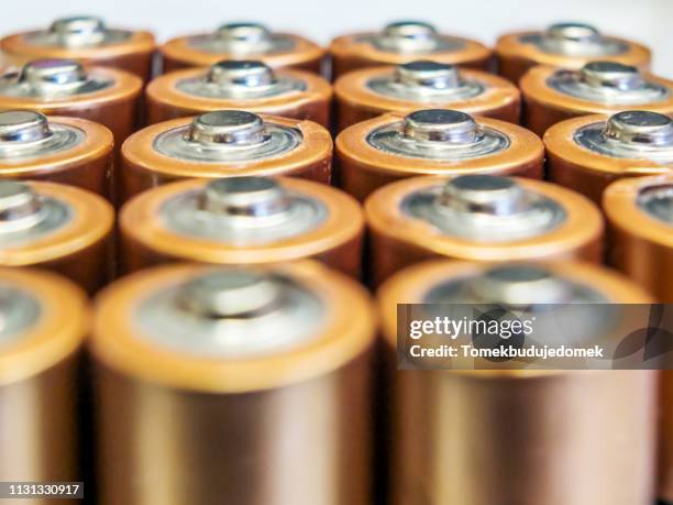 batteries - energie sparen - fotografias e filmes do acervo