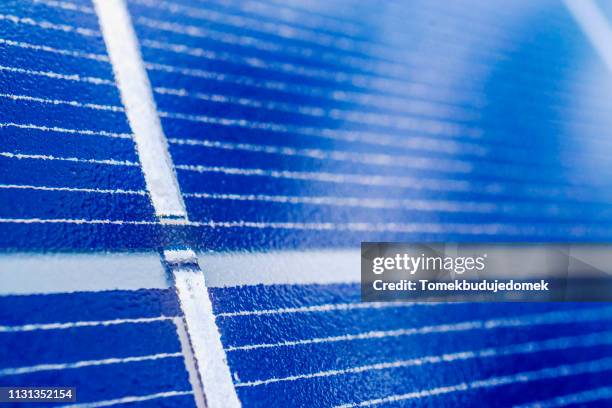 solar panels - energieindustrie stock pictures, royalty-free photos & images