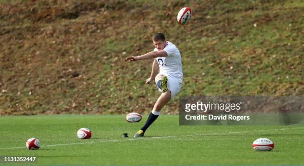 Owen Farrell practices his kicking during the England captains run held at Pennyhill Park on February 22, 2019 in Bagshot, England.