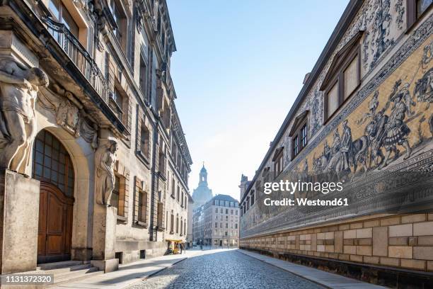 germany, dresden, view to wall with the procession of princes at augustusstrasse - saxony stock-fotos und bilder