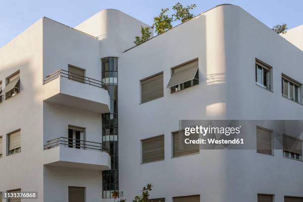 israel, tel aviv, white city, rothschild boulevard, bauhaus style - roller shutter 個照片及圖片檔