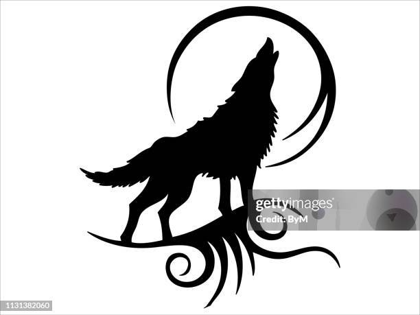 ilustraciones, imágenes clip art, dibujos animados e iconos de stock de tatuaje tribal howling wolf diseño - lobo