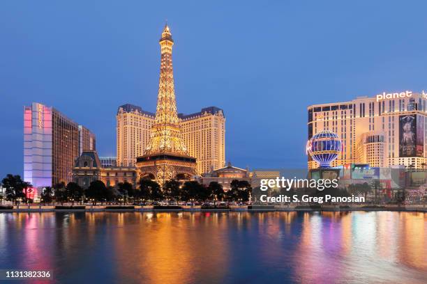 eiffelturm replica-paris-las vegas - eiffel tower stock-fotos und bilder