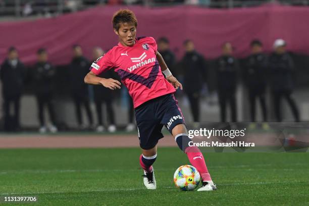 Yoichiro Kakitani of Cerezo Osaka in action during the J.League J1 match between Cerezo Osaka and Vissel Kobe at Yanmar Stadium Nagai on February 22,...