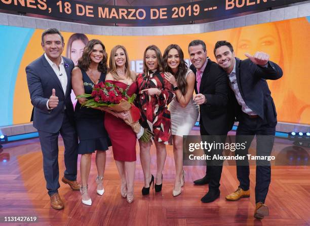 Hector Sandarti, Rashel Diaz, Stephanie Himonidis, Adamari Lopez, Erika Csizer, Marco Antonio Regil and Frederik Oldenvurg are seen during Un Nuevo...