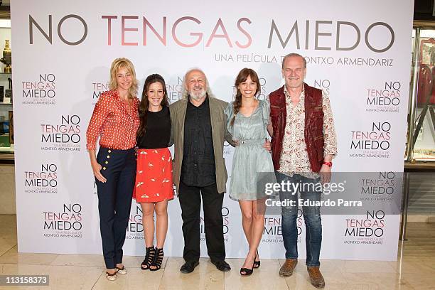 Belen Rueda, Nuria Gago, Montxo Armendariz, Michelle Jenner and Lluis Homar attend No tengas Miedo photocall at Princesa cinema on April 25, 2011 in...