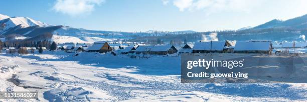 china kuitun snow mountain, xinjiang, china - 大自然美 stock pictures, royalty-free photos & images