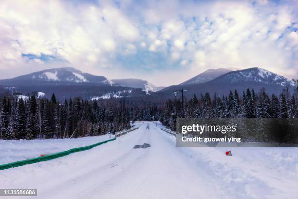 china kuitun snow mountain, xinjiang, china - 陸地 stock pictures, royalty-free photos & images