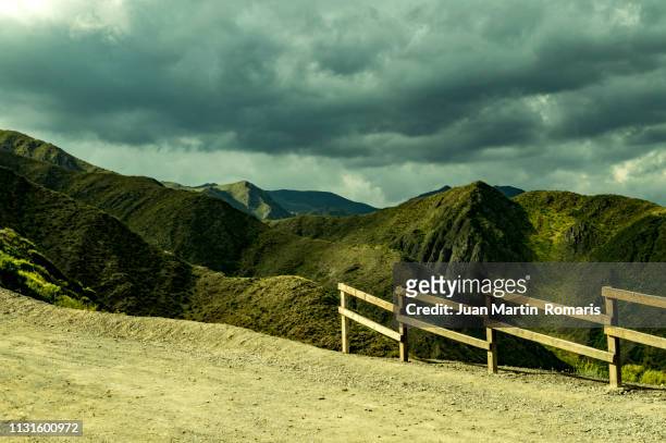 a cloudy day at the mountains - paisaje escénico stock pictures, royalty-free photos & images