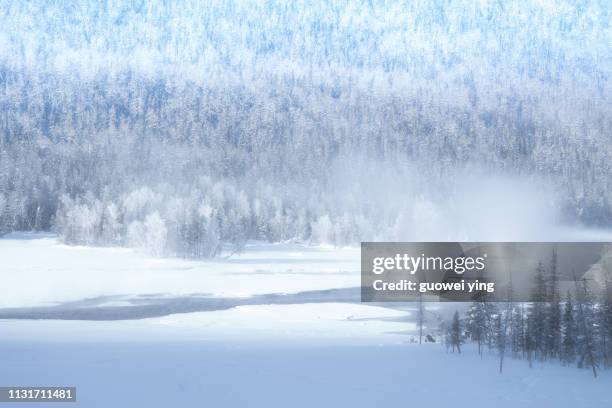 china kuitun snow mountain, xinjiang, china - 大自然美 stock pictures, royalty-free photos & images