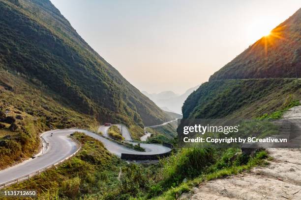 beautiful sunset in tham ma pass. ha giang (hagiang), vietnam - mountain pass stock pictures, royalty-free photos & images