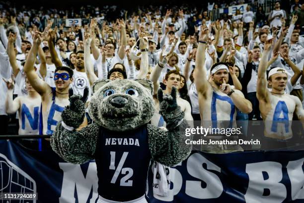 Wolfpack Reno 1,838 Nevada Reno Wolf Pack Stock Photos, High-Res Pictures, and Images ...