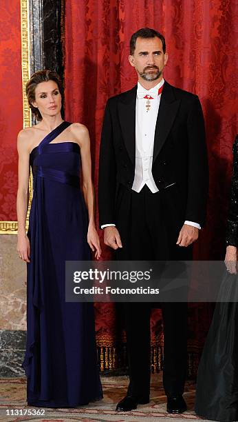 Prince Felipe of Spain and Princess Letizia of Spain attend the Gala Dinner in honour of the Emir of the State of Qatar and Sheikha Mozah Bint Nasser...