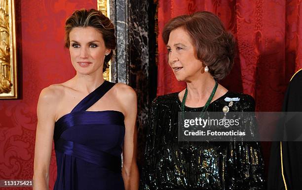 Queen Sofia of Spain and Princess Letizia of Spain attend the Gala Dinner in honour of the Emir of the State of Qatar and Sheikha Mozah Bint Nasser...