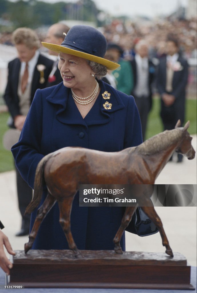 The Queen At The Derby