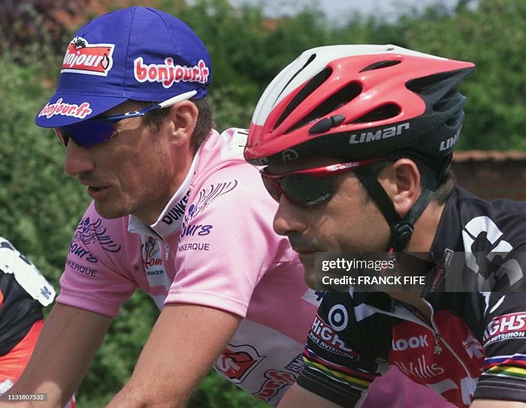 Didier Rous les Français Didier Rous et Laurent Jalabert roulent dans le peloton ...