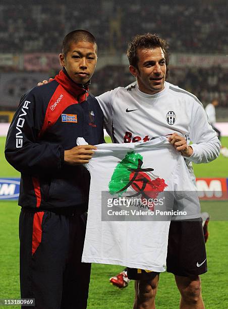 Alessandro Del Piero of Juventus FC and Takayuki Morimoto of Catania Calcio prior to the Serie A match between Juventus FC and Catania Calcio at...