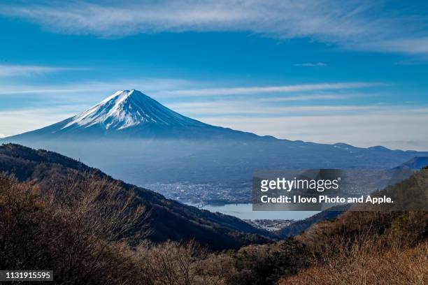 winter fuji scenery - 峰 stock pictures, royalty-free photos & images