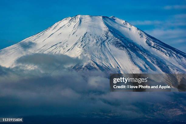 winter fuji scenery - 峰 stock pictures, royalty-free photos & images