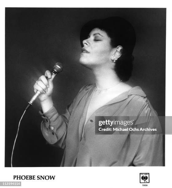 279 Phoebe Snow Photos & High Res Pictures - Getty Images
