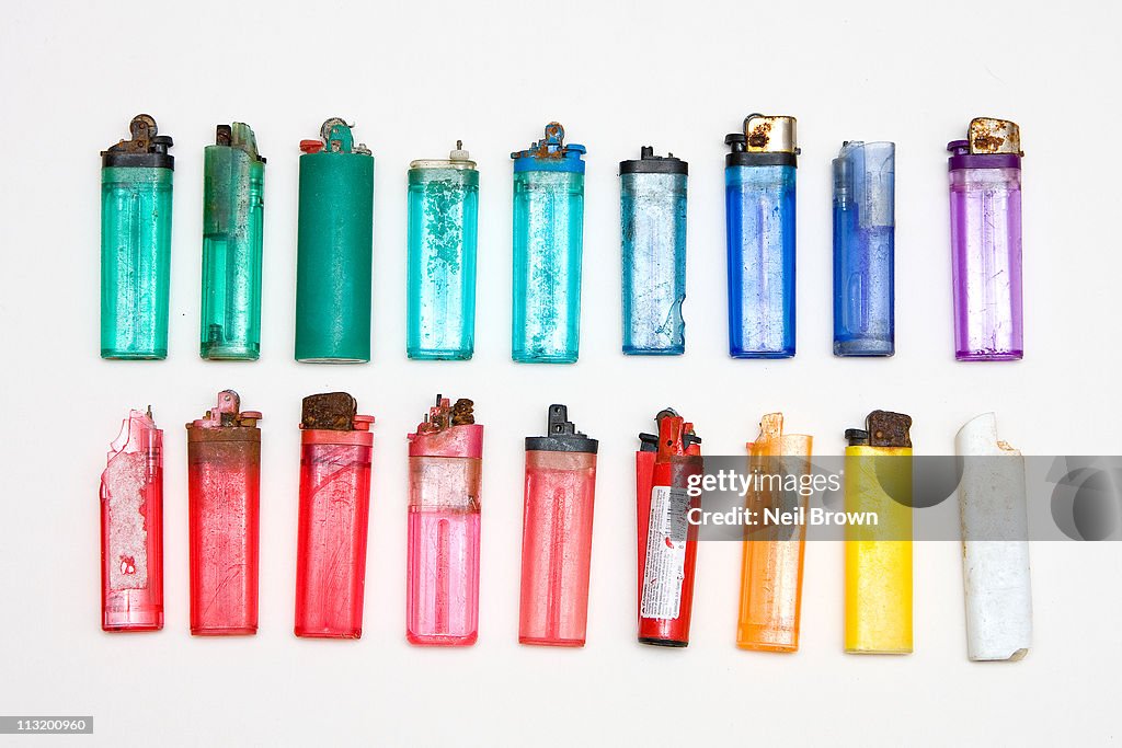 18 Plastic Lighters - Marine plastic