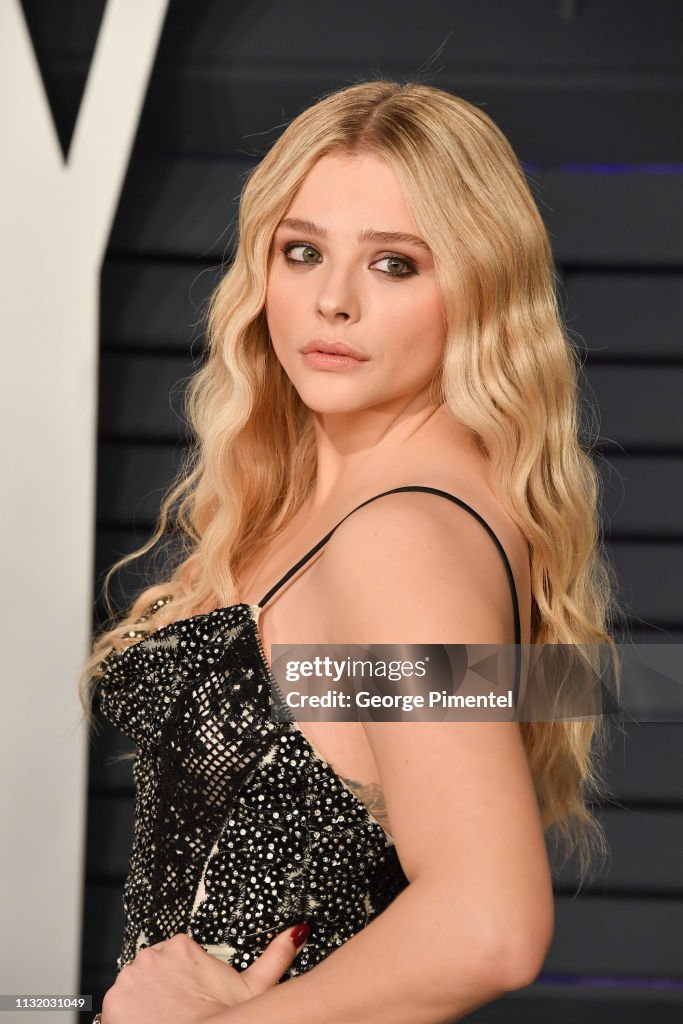 Chloe Grace Moretz attends the 2019 Vanity Fair Oscar Party hosted by