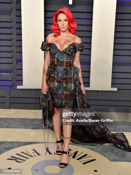 Halsey attends the 2019 Vanity Fair Oscar Party Hosted By Radhika Jones at Wallis Annenberg Center for the Performing Arts on February 24, 2019 in...