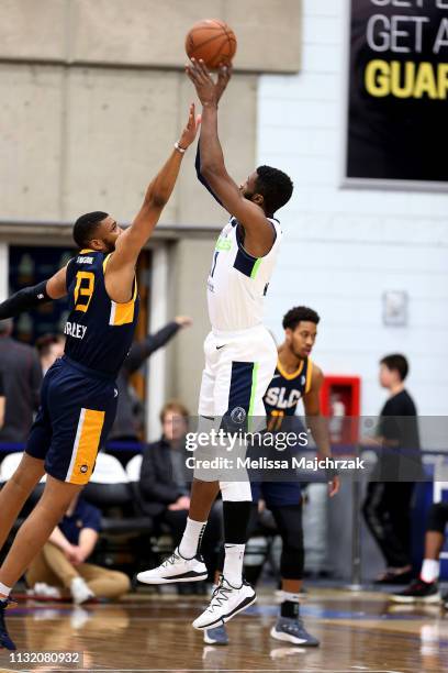 Hakim Warrick of the Iowa Wolves puts the shot up over Tony Bradley of the Salt Lake City Stars on January 22, 2019 in Taylorsville, Utah. NOTE TO...