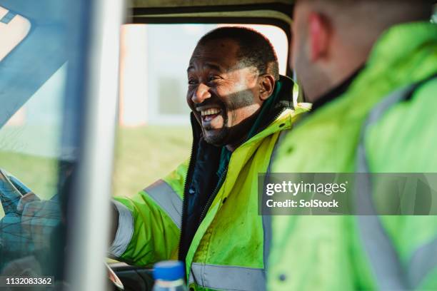 familiebedrijf fun - bestelwagen stockfoto's en -beelden