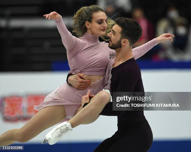 Gabriella Papadakis and Guillaume Cizeron of France perform during the free dance at the ice dance competition of the ISU World Figure Skating...