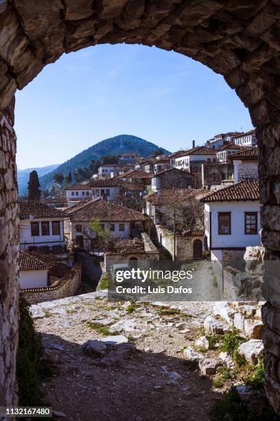 citadel of berat, albania - albanië stockfoto's en -beelden