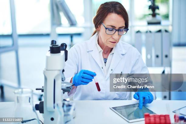 Forensic Pathologist Lab Forensic Pathologist Photos and Premium High Res Pictures - Getty Images