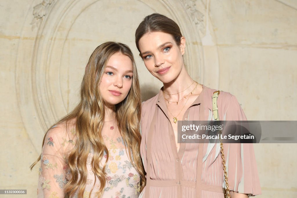 Christian Dior : Photocall - Paris Fashion Week Womenswear Fall/Winter 2019/2020