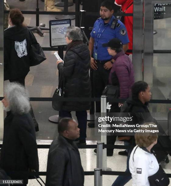 Cas Sfo Security Screeners Photos and Premium High Res Pictures - Getty Images