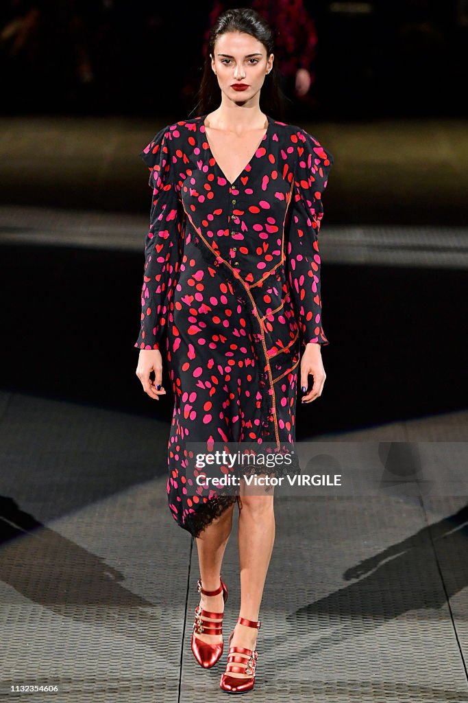 Koche - Runway - Paris Fashion Week Womenswear Fall/Winter 2019/2020